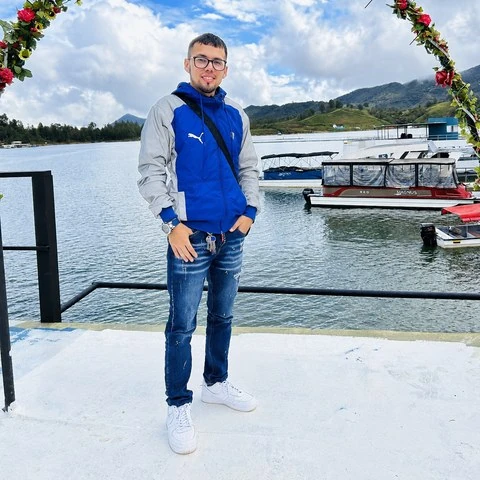 Edwin Hernández, miembro de la comunidad Old Money
